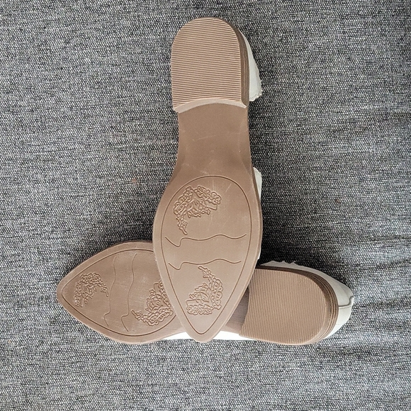 Shoes - Picture 2 of 3